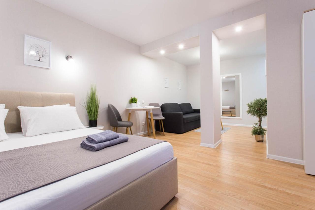 Apartment In The City Center - Gimnasiyna Naberezhna 24A-1 哈尔科夫 外观 照片