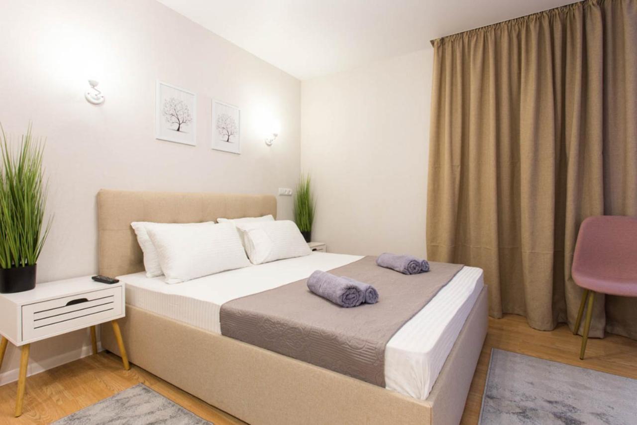 Apartment In The City Center - Gimnasiyna Naberezhna 24A-1 哈尔科夫 外观 照片