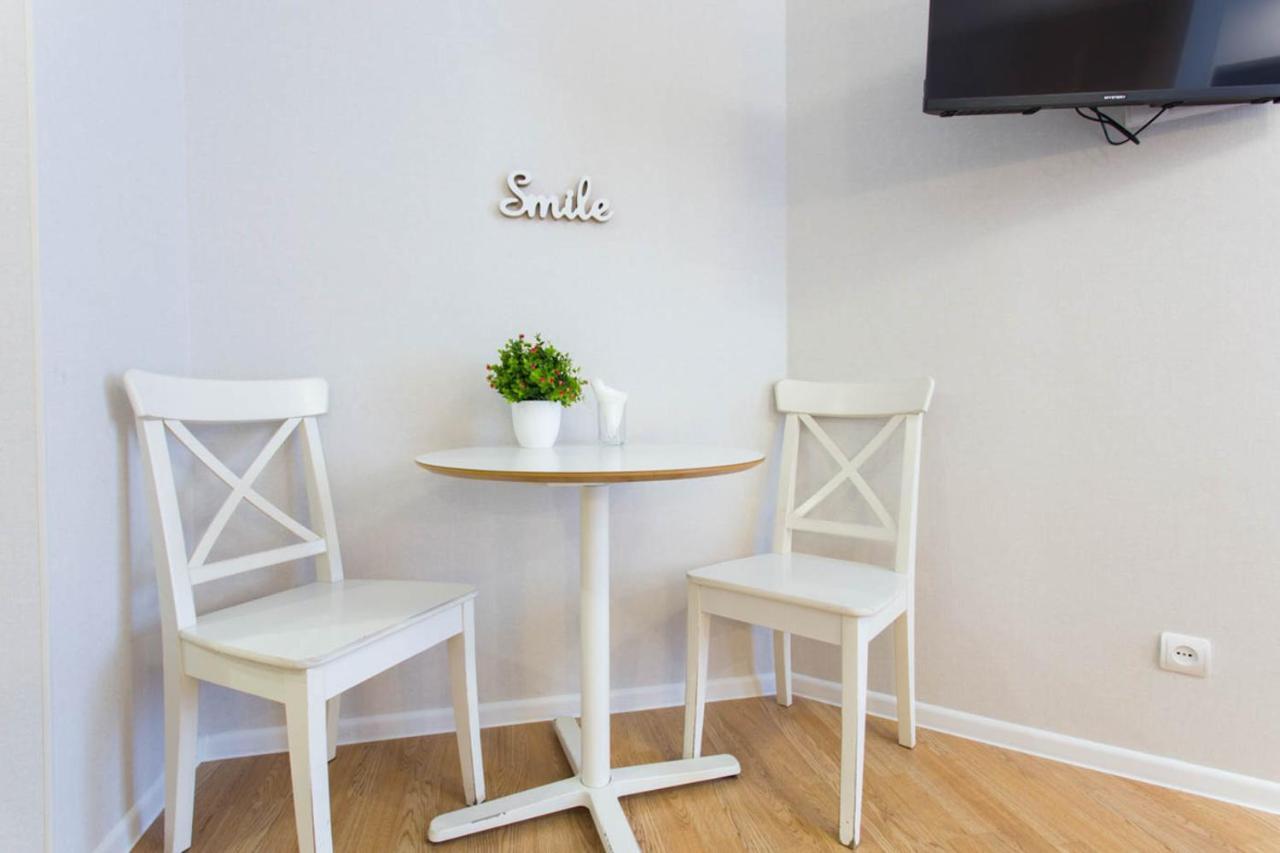 Apartment In The City Center - Gimnasiyna Naberezhna 24A-1 哈尔科夫 外观 照片