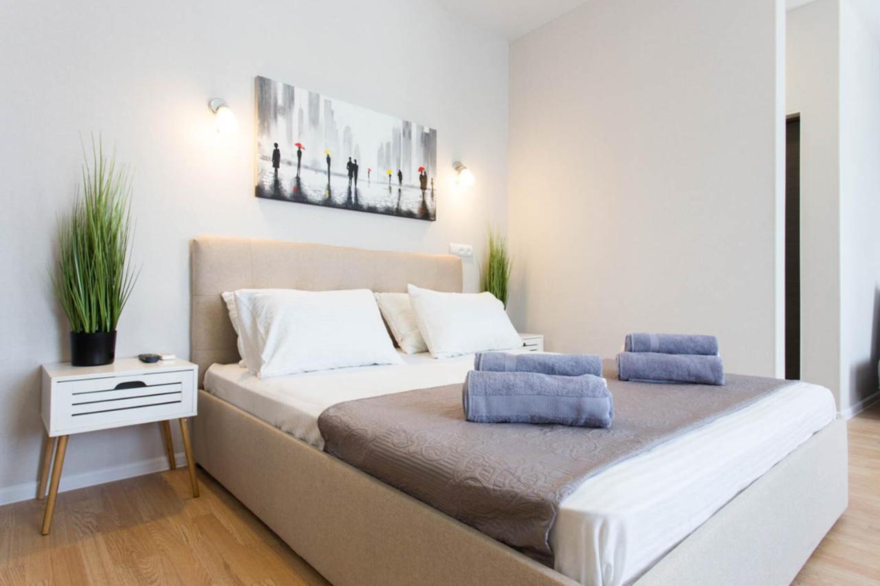 Apartment In The City Center - Gimnasiyna Naberezhna 24A-1 哈尔科夫 外观 照片
