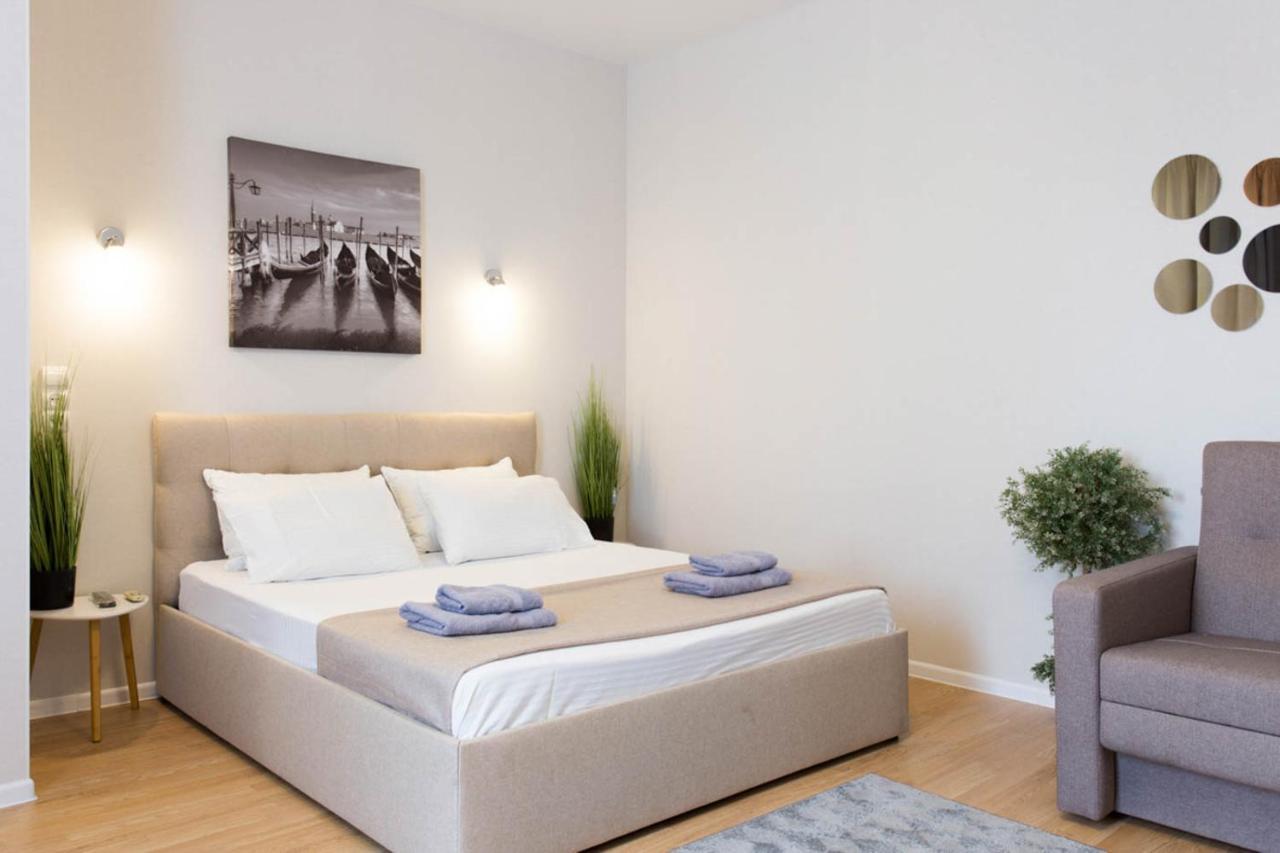 Apartment In The City Center - Gimnasiyna Naberezhna 24A-1 哈尔科夫 外观 照片