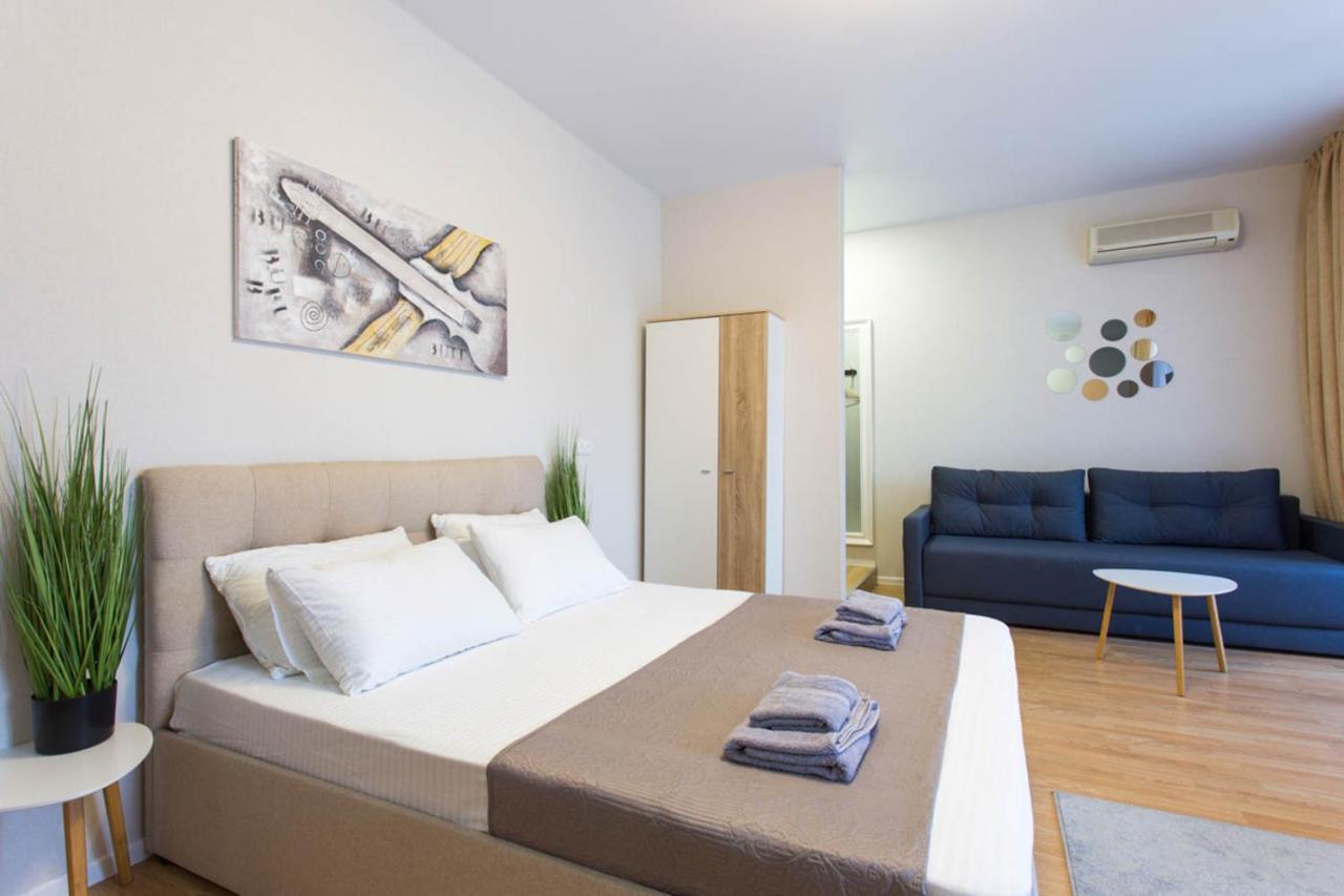 Apartment In The City Center - Gimnasiyna Naberezhna 24A-1 哈尔科夫 外观 照片